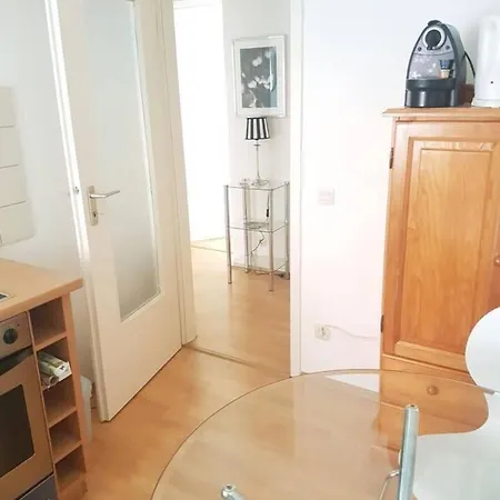 Stunning In Nearby Castle Apartment