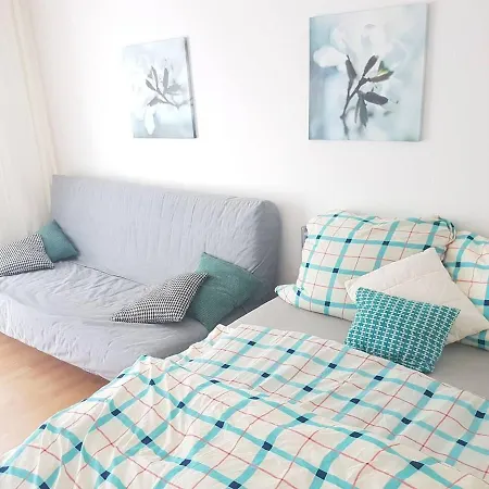 Apartment Stunning In Nearby Castle
