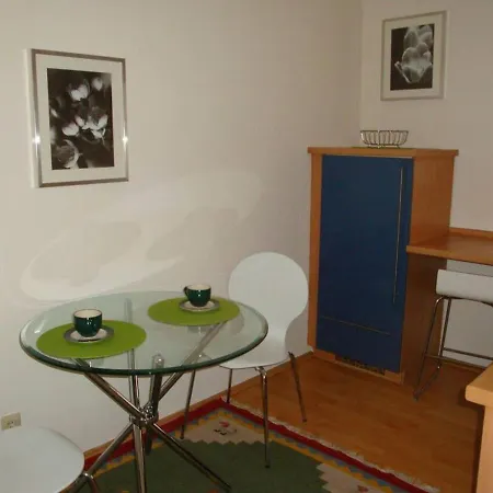 Apartment Stunning In Nearby Castle
