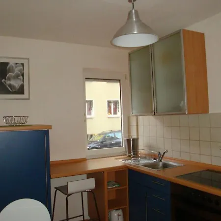 Stunning In Nearby Castle Apartman *